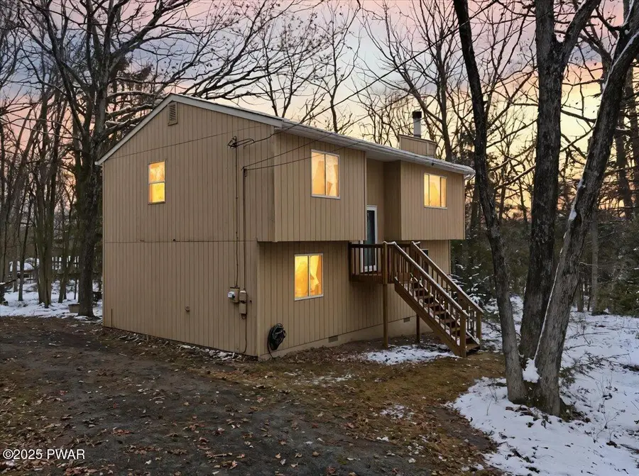 800 Wren Court, Lords Valley, PA 18428 - Image #2