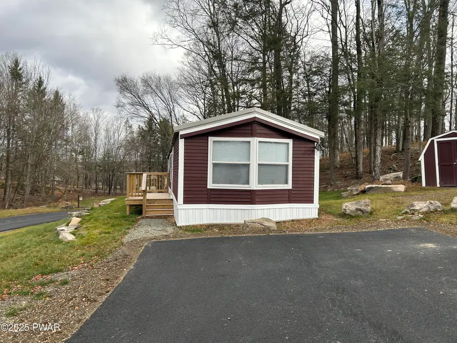 104 York Drive, Greentown, PA 18426 - Image #3
