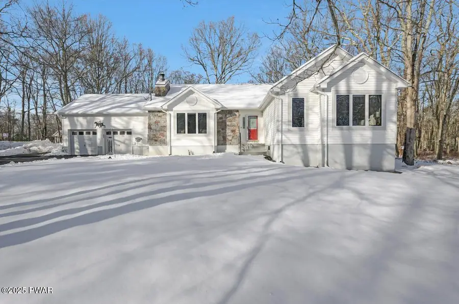 204 Lincoln Drive, Lords Valley, PA 18428 - Image #2