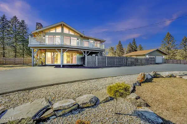 114 Overlook Lane, Lords Valley, PA 18428