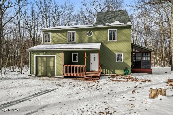 270 Oakenshield Drive, Tamiment, PA 18371