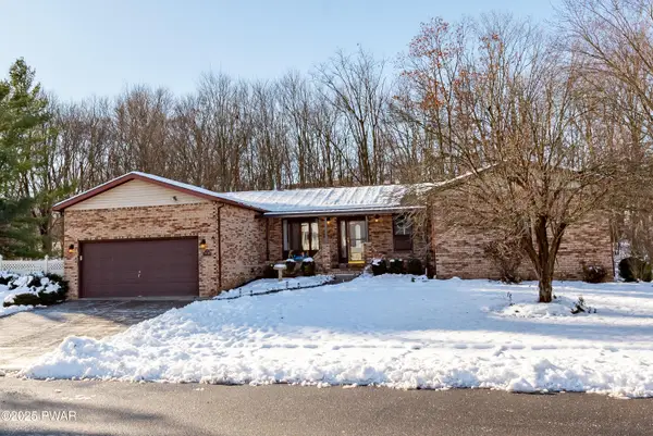 121 Red Coat Lane, Hanover Twp, PA 18706