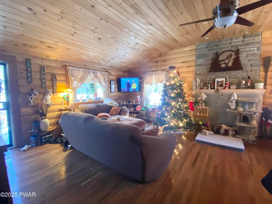 107 Brigitte Court, Dingmans Ferry, PA 18328 - Image #3