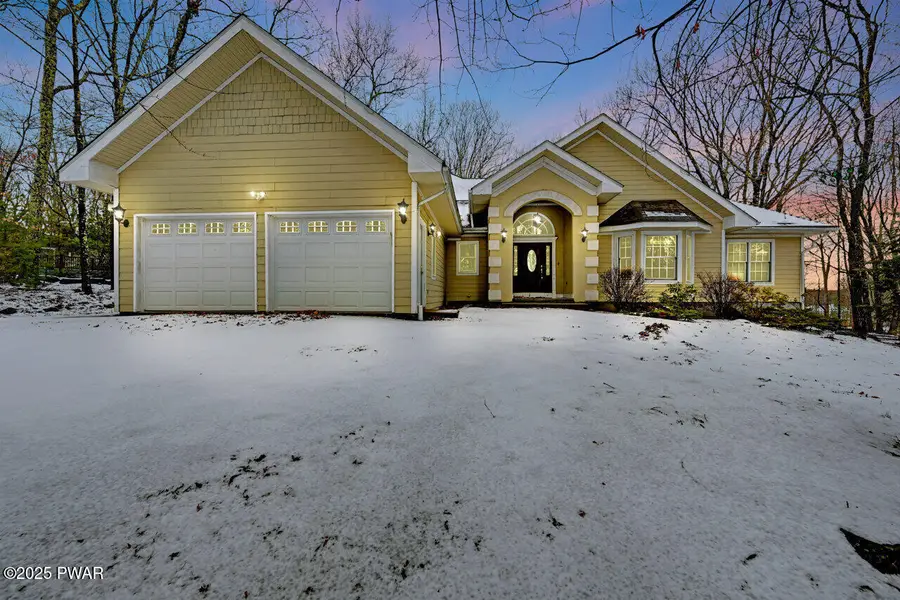 802 Niblick Court, Lords Valley, PA 18428 - Image #2