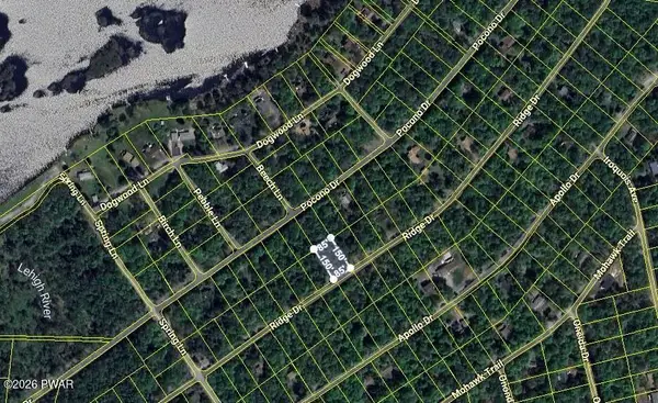 87 Ridge Drive S, Gouldsboro, PA 18424