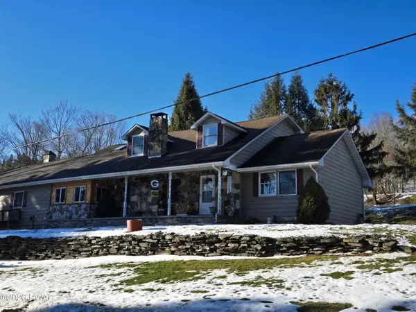 1767 Creek Drive, Waymart, PA 18472