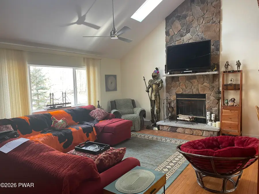 154 Forest Ridge Drive, Hawley, PA 18428 - Image #2