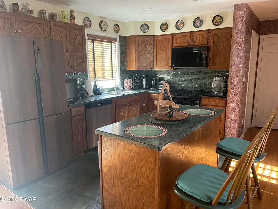 154 Forest Ridge Drive, Hawley, PA 18428 - Image #3