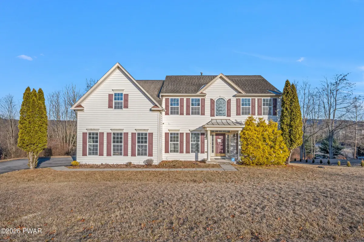 124 Milestone Drive, East Stroudsburg, PA 18302 - Image #1