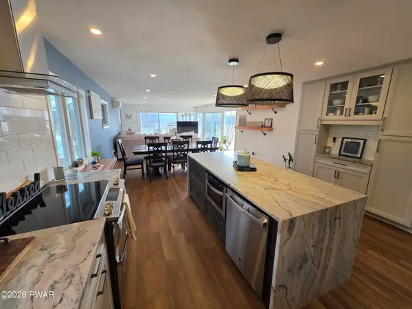 47 Summit Circle, Lakeville, PA 18438