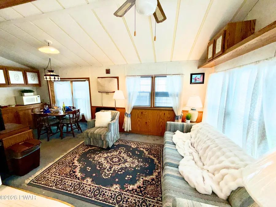 114 Glenwood Landing, Milford, PA 18337 - Image #2