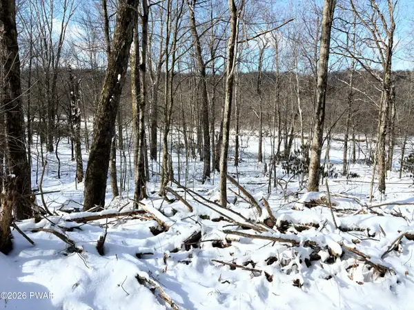 174-175R Rainbow Trout Terrace, Greentown, PA 18426