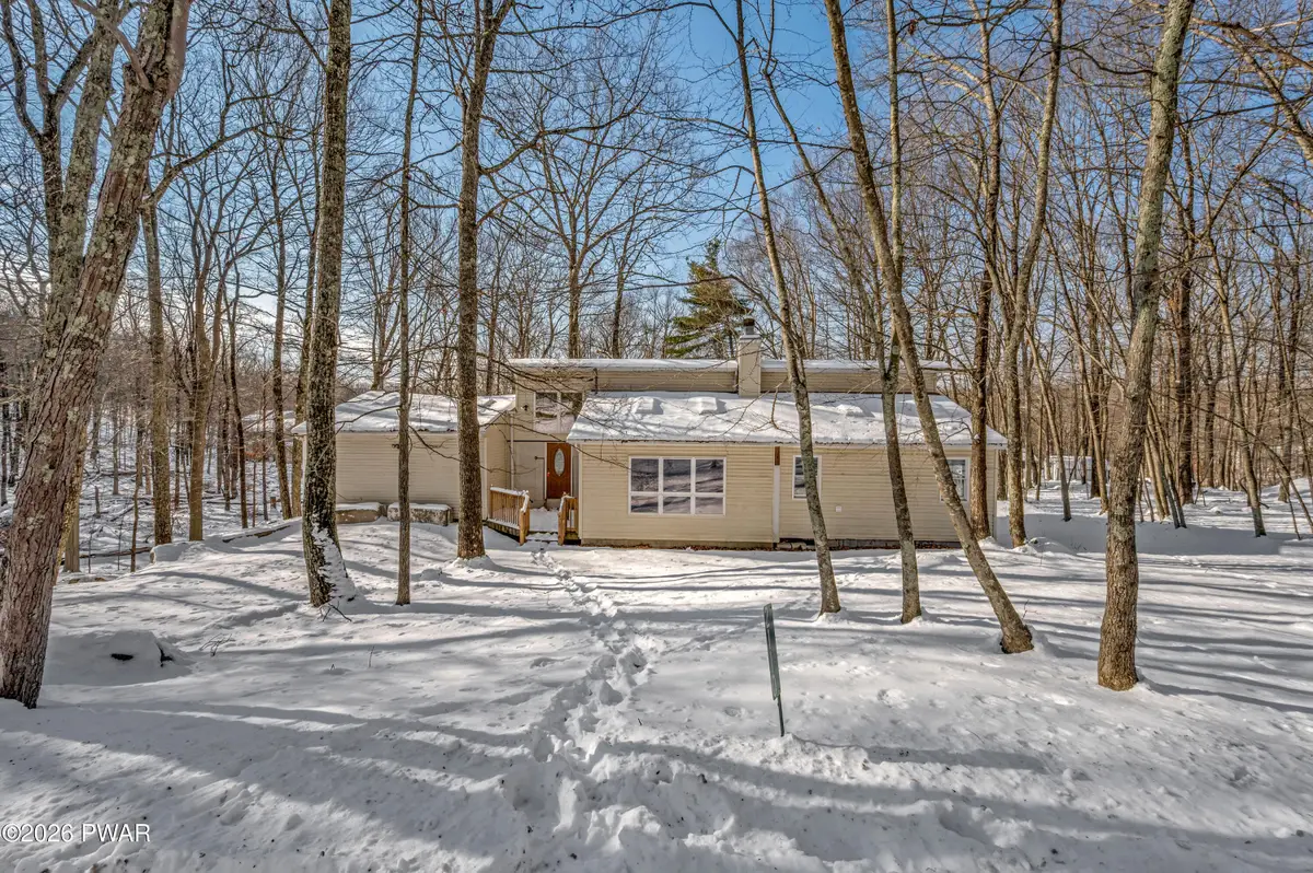 2110 Owl Pass, Bushkill, PA 18324 - #1