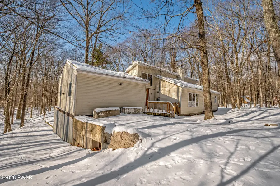 2110 Owl Pass, Bushkill, PA 18324 - #2