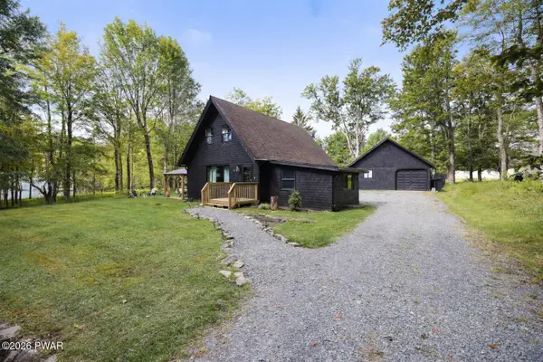 109 Hazleton Drive, Greentown, PA 18426