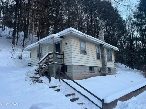 40 Watts Hill Road, Honesdale, PA 18431