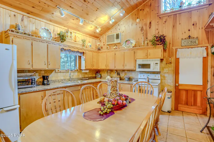 24 Lakeside Drive, Lakeville, PA 18438 - #3