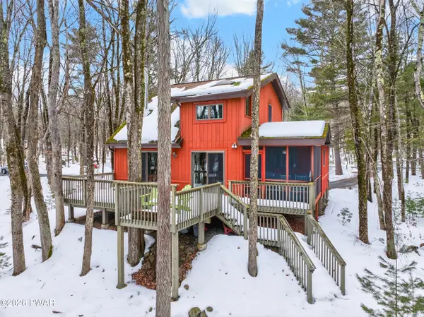 105 Tupelo Drive, Hawley, PA 18428