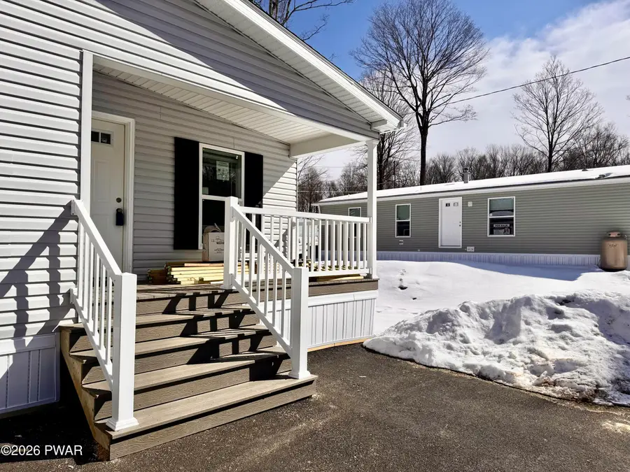 102 Middle Road, Greentown, PA 18426 - #2