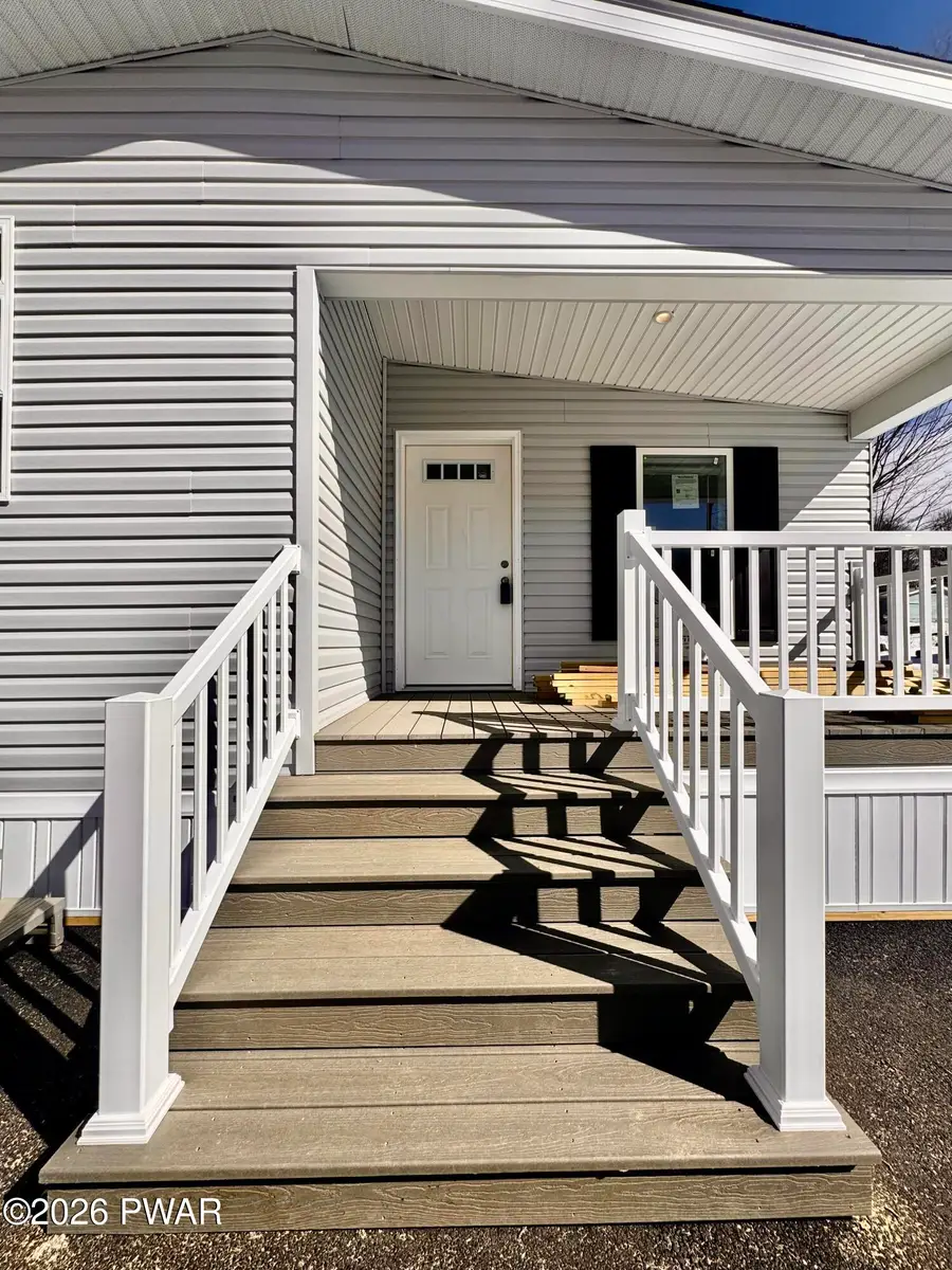 102 Middle Road, Greentown, PA 18426 - #3