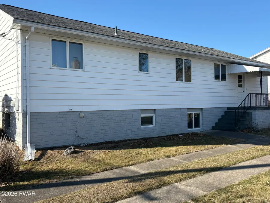 513 S Washington Street, Taylor, PA 18517 - #2