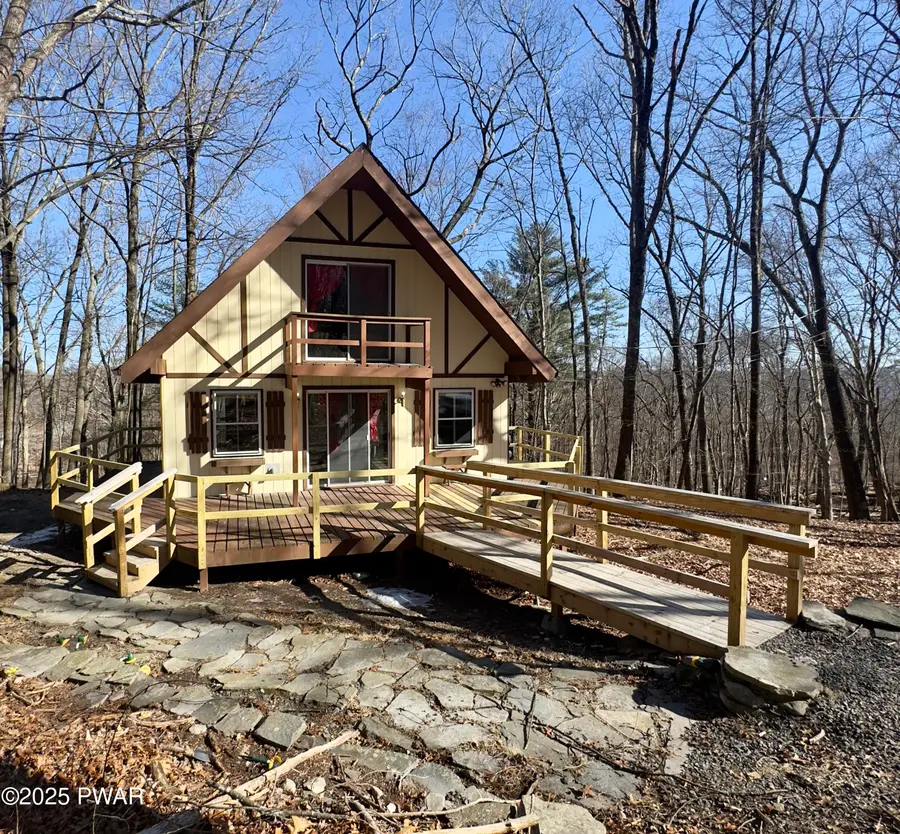 117 Swallow Circle, Bushkill, PA 18324 - #2