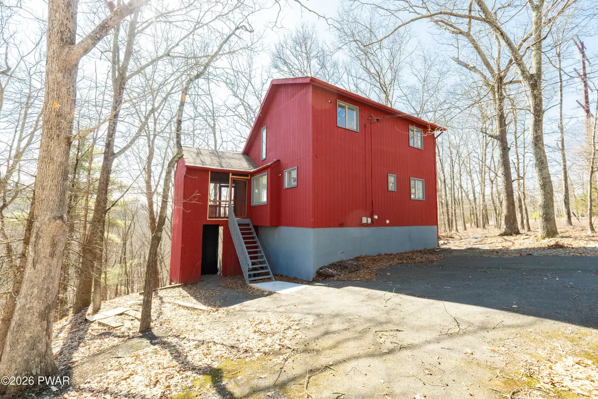 5231 Woodbridge Drive E, Bushkill, PA 18324 - #1