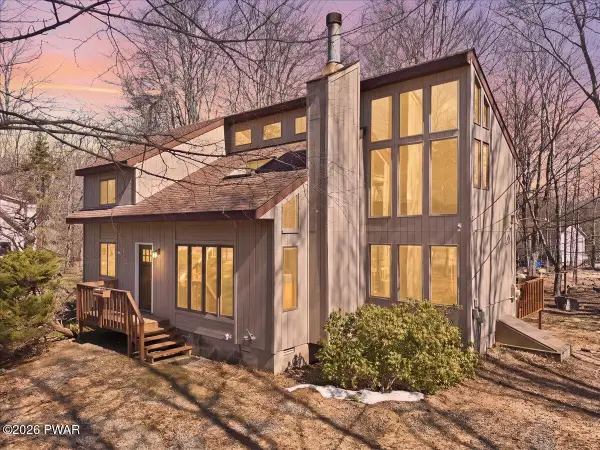 2722 Pebble Court, Lake Ariel, PA 18436