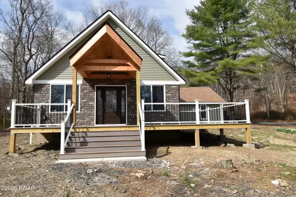 108 Stag Court, Bushkill, PA 18324