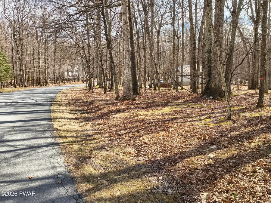 174 Cottonwood Drive, Hawley, PA 18428 - #3