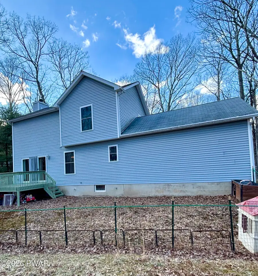 154 Lakeview Drive, Dingmans Ferry, PA 18328 - #2