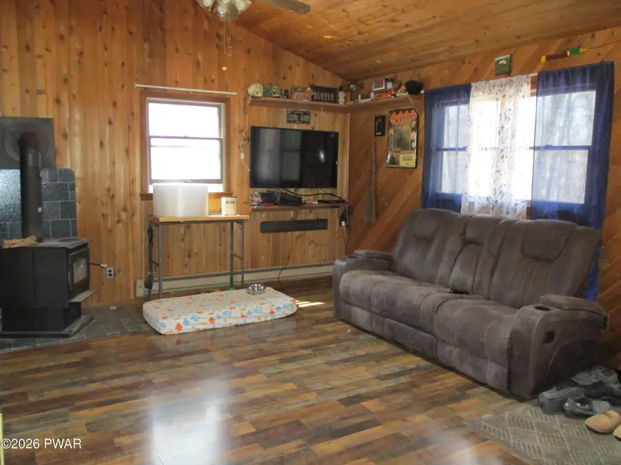 571 Mallard Lane, Bushkill, PA 18324 - #3