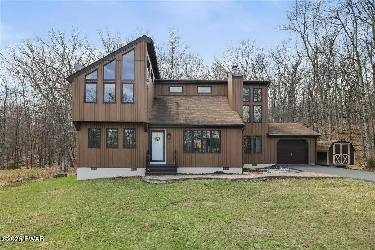 297 Gold Finch Road, Bushkill, PA 18324 - #1