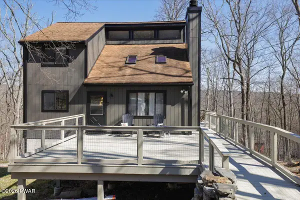 109 Essex Court, East Stroudsburg, PA 18302