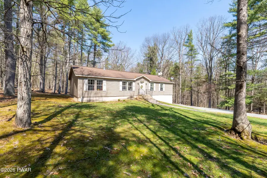 149 Eastwood Circle, Hawley, PA 18428 - #2