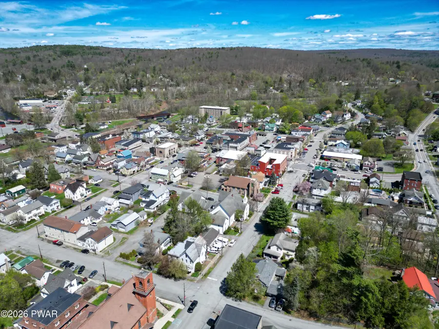 408 Chestnut Avenue, Hawley, PA 18428 - #3