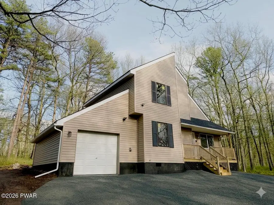 127 Vista Court, Bushkill, PA 18324 - #2