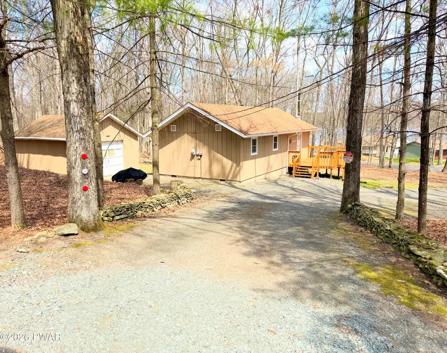239 Fawn Lake Drive, Hawley, PA 18428 - #2