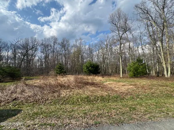 134 Wedgewood Drive, Blooming Grove, PA 18428