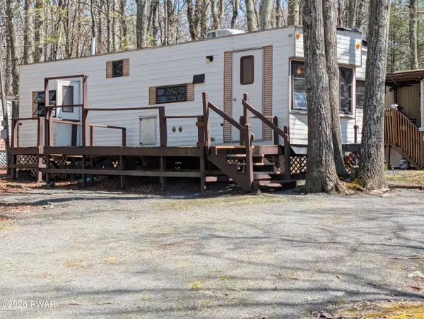 101 Opussum Lane, Shohola, PA 18458