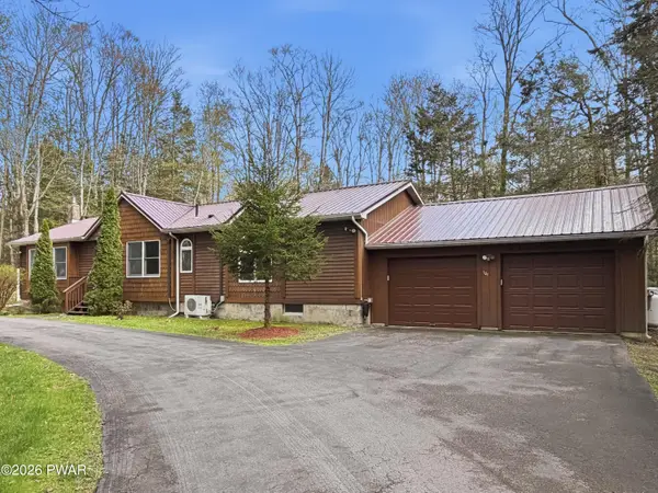 101 Fisher Lane, Greentown, PA 18426