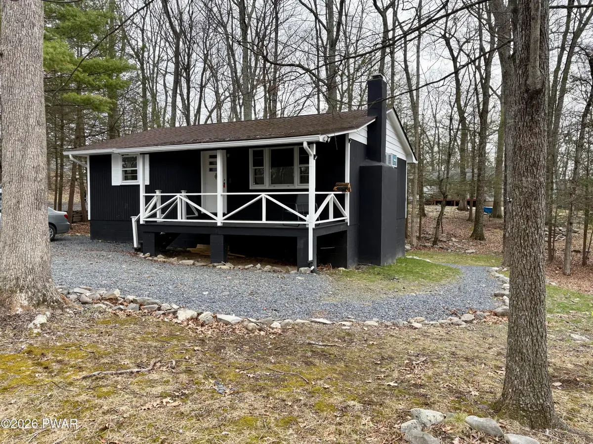 256 Wynding Way, Bushkill, PA 18324 - #1