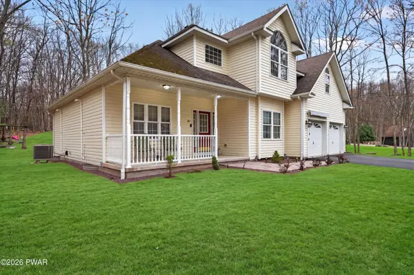 104 St Moritz Drive, Tafton, PA 18464
