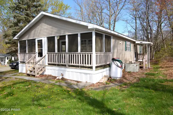 104 Yellow Pine Court, Tafton, PA 18464