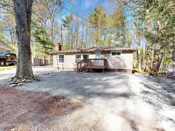 118 Willow Drive, Dingmans Ferry, PA 18328