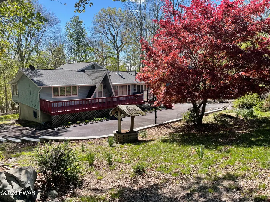 138 Westwood Drive, Dingmans Ferry, PA 18328 - #2