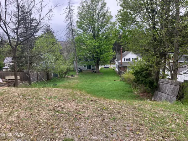 Highland Street, Hawley, PA 18428