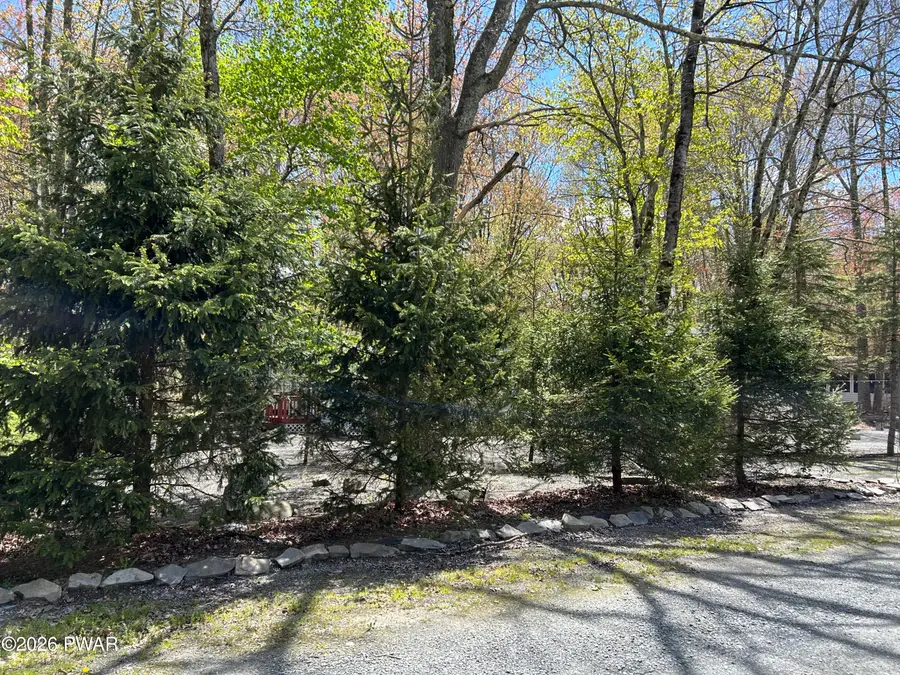 121 Navajo Lane, Shohola, PA 18458 - #2