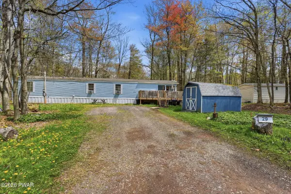 29 Bent Bow Path, Gouldsboro, PA 18424