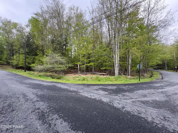 60 Cygnus Road, Lake Ariel, PA 18436